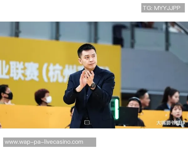 张镇麟重返赛场杨鸣表示他渴望比赛今晚将为他报名参赛